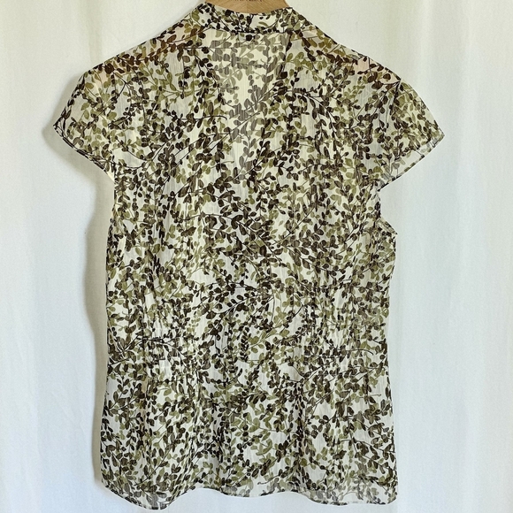 Ann Taylor Flutter Cap Sleeve Green Leaf Print Chiffon Blouse - Picture 9 of 14